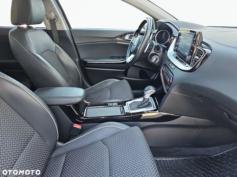 Kia XCeed 1.6 T-GDI L DCT - 10