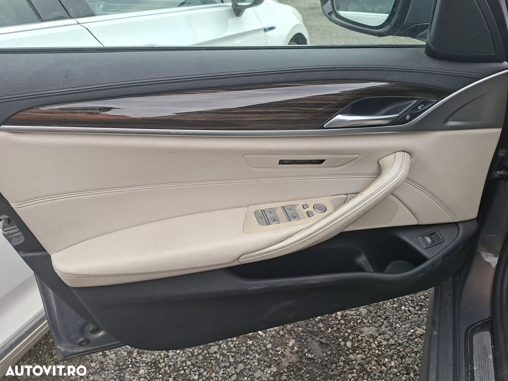 BMW Seria 5 530i xDrive Aut. M Sport Edition - 9