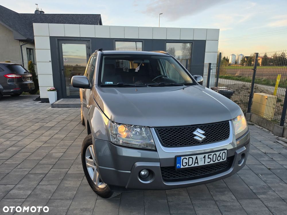 Suzuki Grand Vitara 2.0 - 6