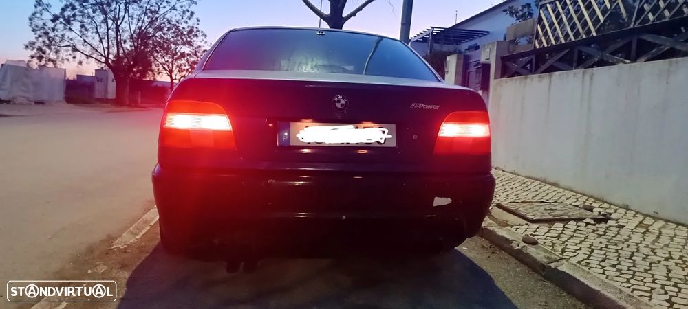 BMW 528 iA Touring - 4