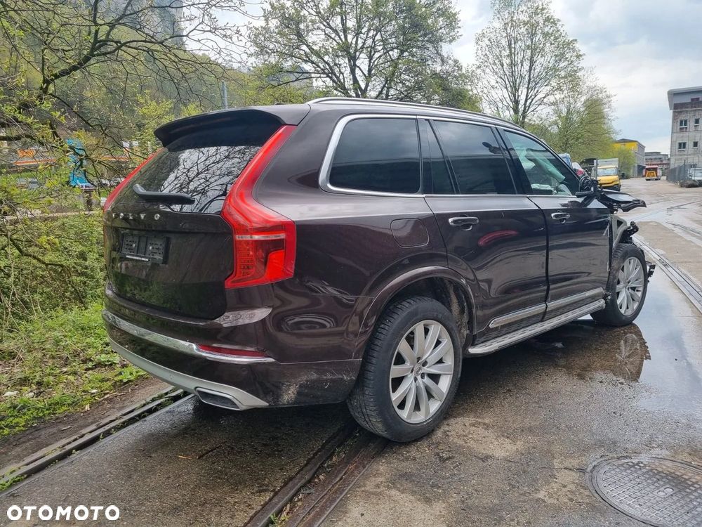 Volvo XC 90 - 2