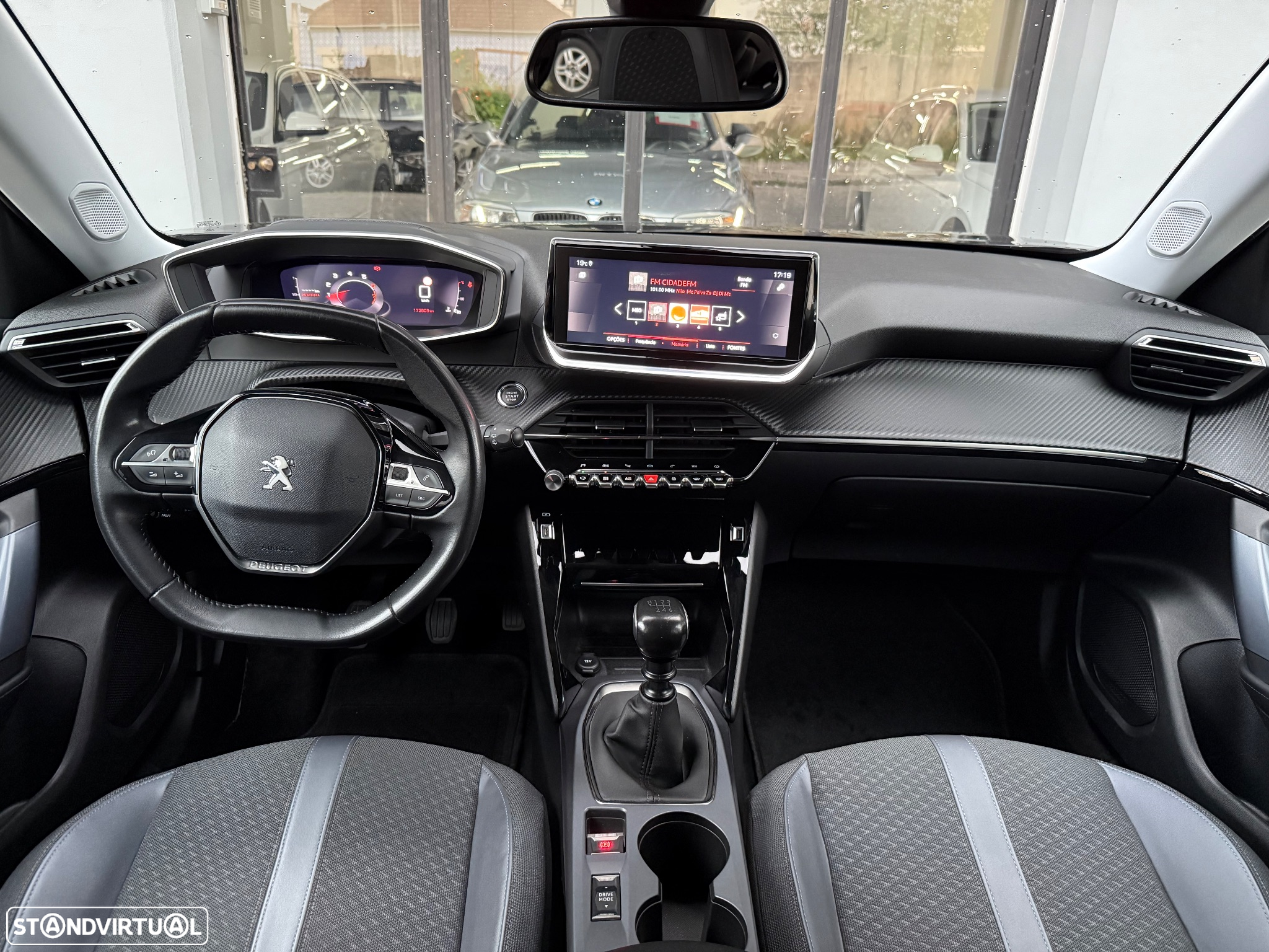 Peugeot 2008 1.2 PureTech Allure - 15