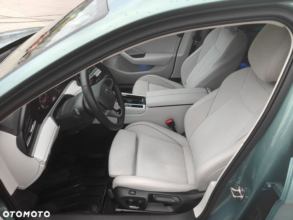 Volkswagen Passat - 9