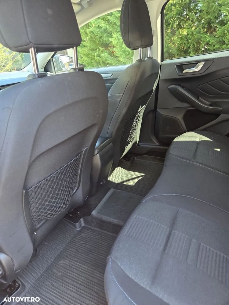 Ford Focus - 10