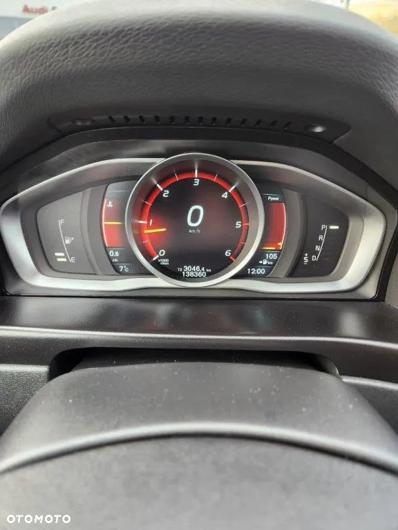 Volvo XC 70 D4 AWD Momentum - 4