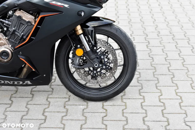 Honda CBR - 7