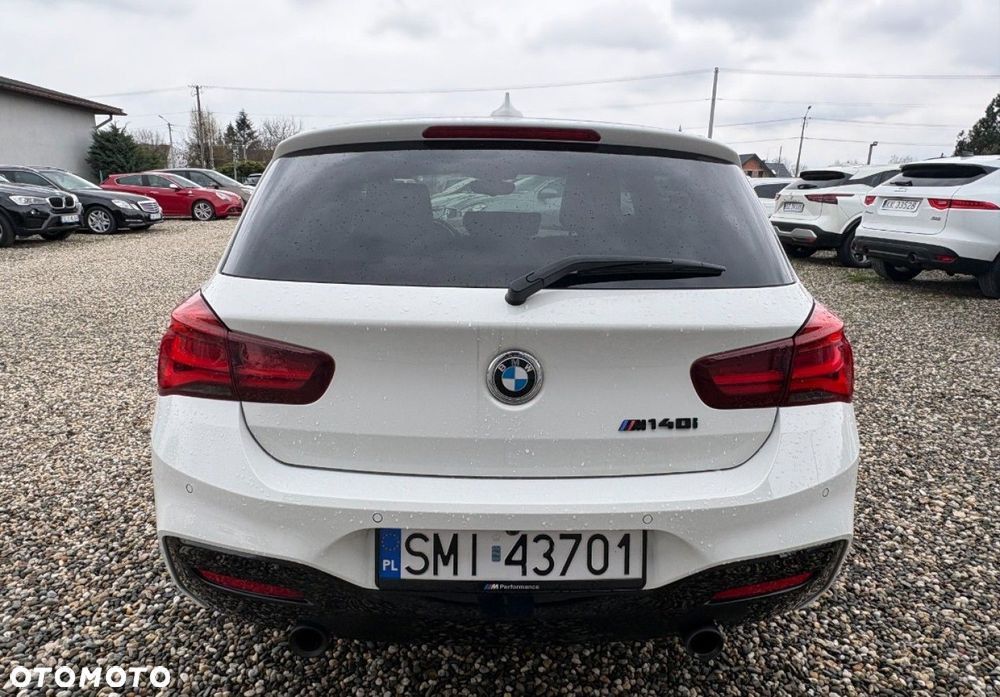 BMW 1M - 5