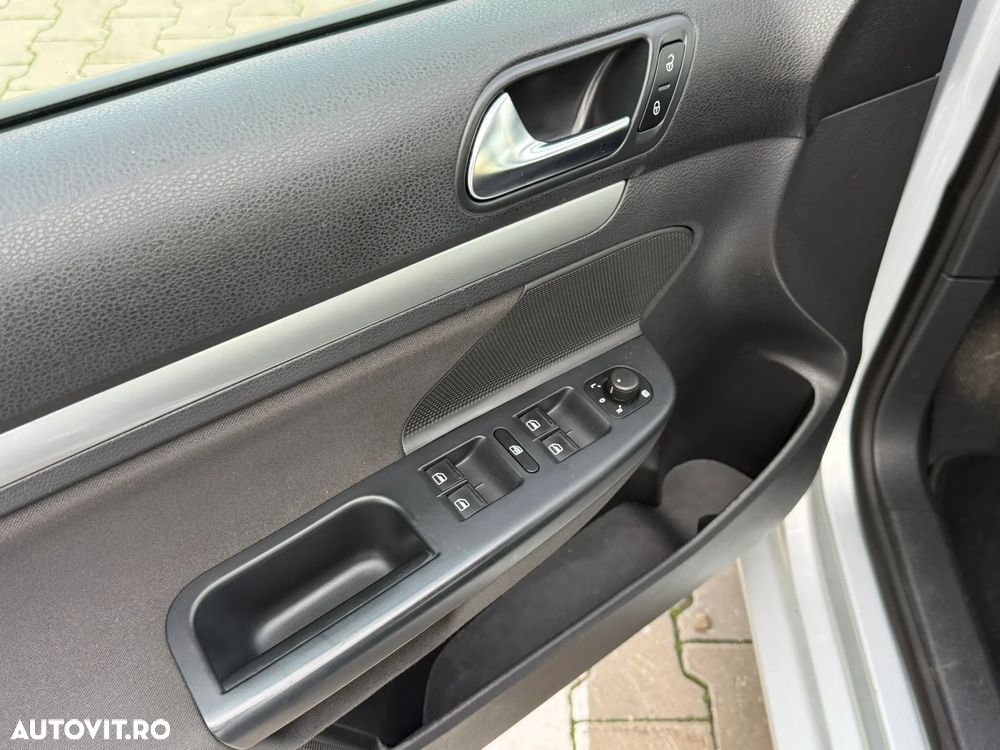 Volkswagen Golf 1.6 TDI BlueMotion Technology Trendline - 14