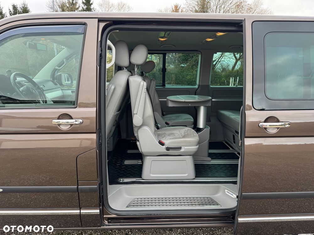 Volkswagen Multivan - 16