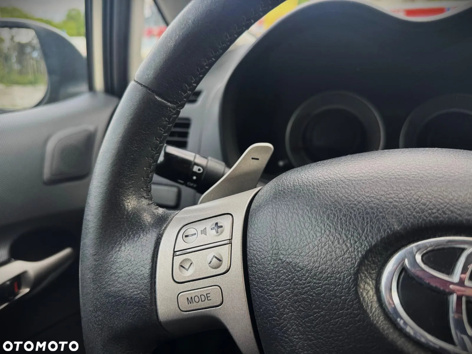 Toyota Auris 1.6 VVT-i Sol MM - 17