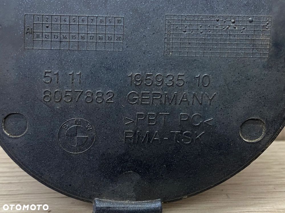 ZAŚLEPKA HAKA ZDERZAKA PRZÓD BMW F45 F46 8057882 NIEBIESKA - 3