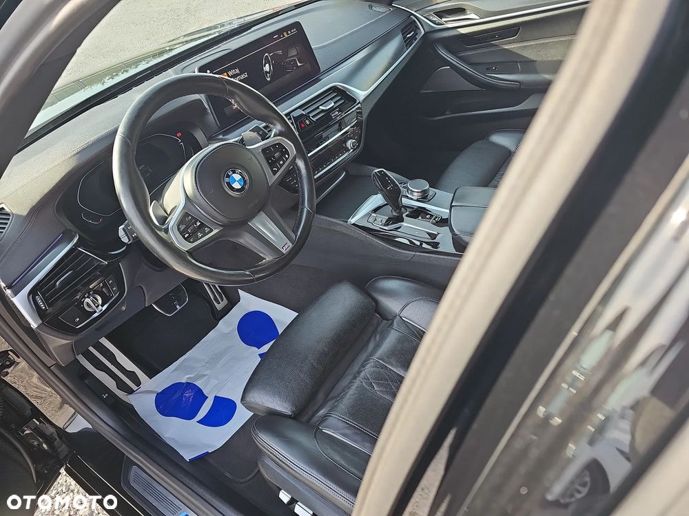 BMW Seria 5 540d xDrive mHEV M Sport sport - 10