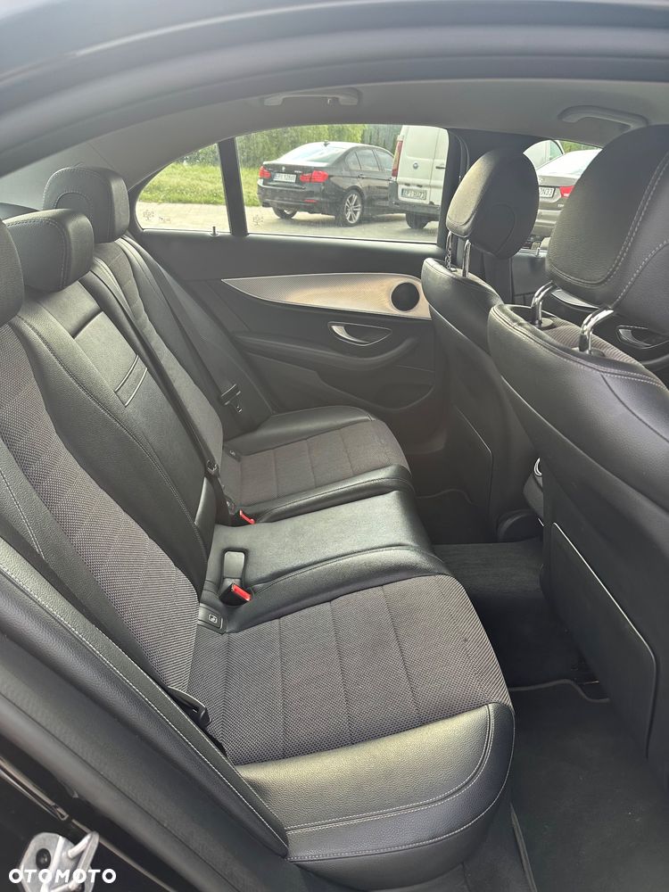 Mercedes-Benz Klasa E 220 d 4-Matic Avantgarde - 20