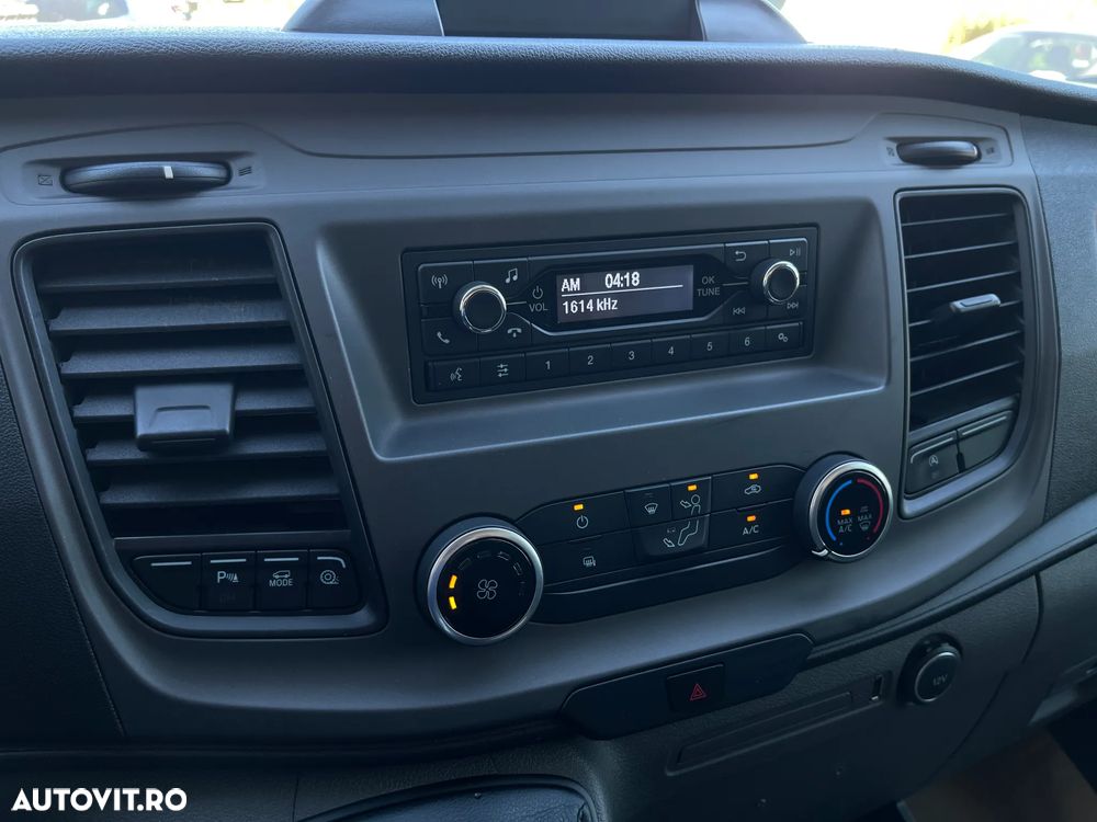 Ford Transit - 12
