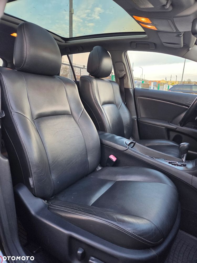 Toyota Avensis 2.2 D-4D Platinium - 23