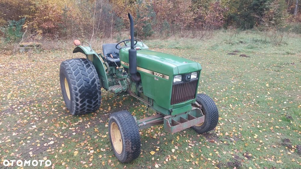 John Deere 1050 - 2