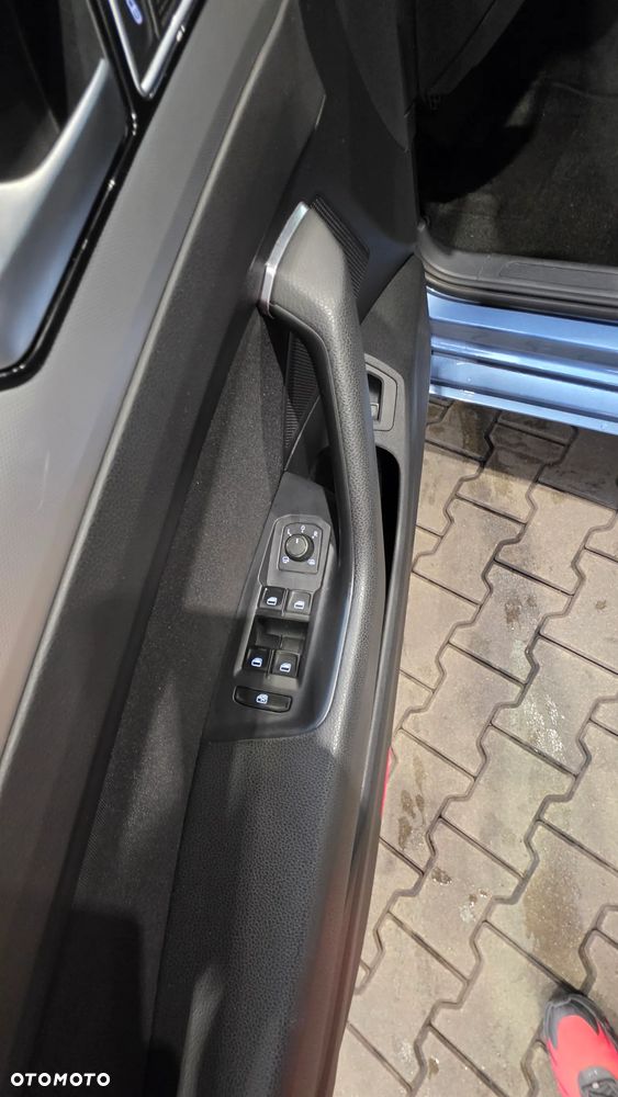 Volkswagen Passat - 8