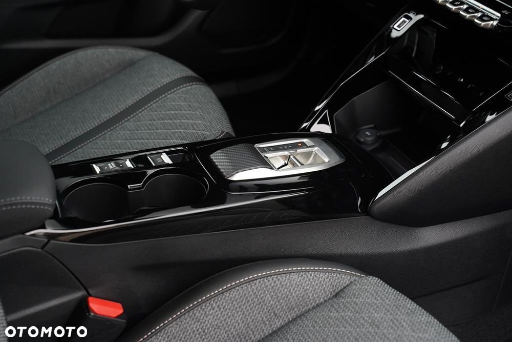 Peugeot 2008 PureTech mHEV Allure e-DCS6 - 21