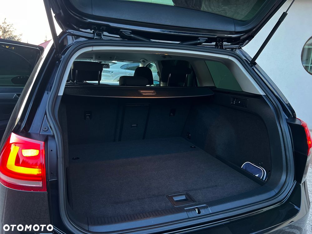 Volkswagen Golf - 24