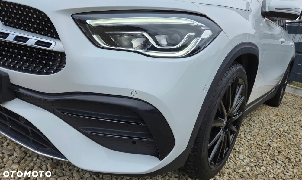 Mercedes-Benz GLA 200 7G-DCT AMG Line - 34