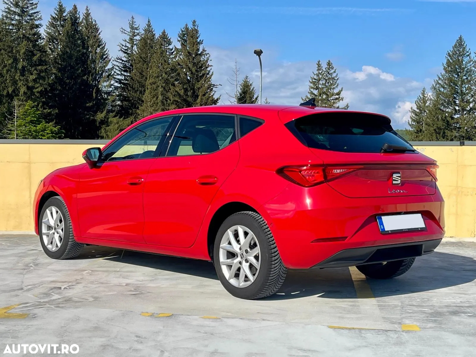 Seat Leon Sportstourer 2.0 TDI Style Edition - 4
