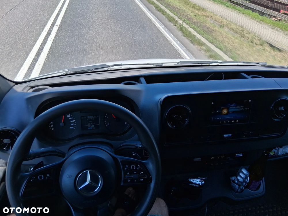 Mercedes-Benz Sprinter - 3