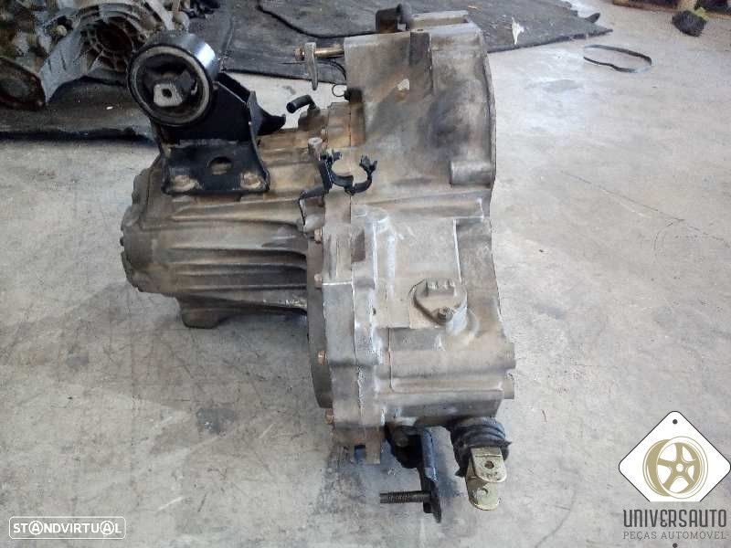 CAIXA VELOCIDADES NISSAN PRIMERA HATCHBACK 2001 - 1