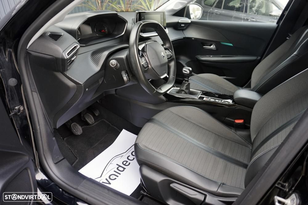 Peugeot 208 1.2 PureTech Allure - 8