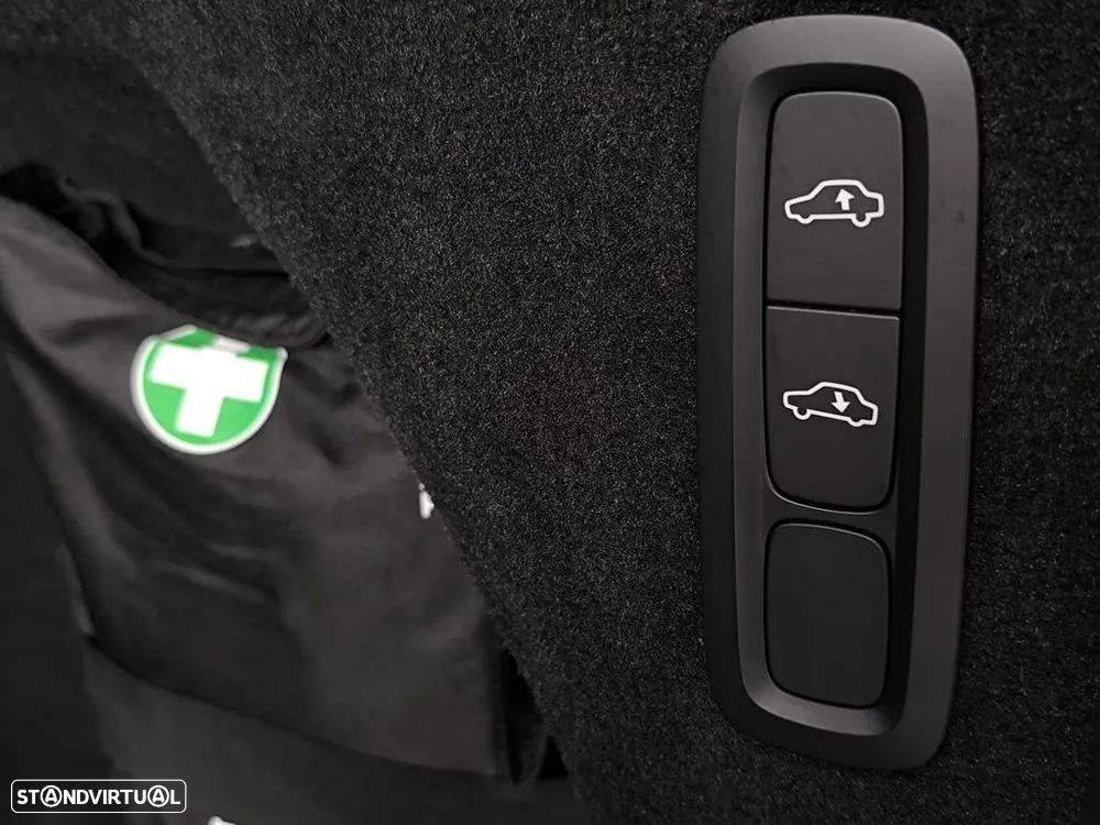 Volvo XC 90 2.0 T8 PHEV R-Design Expression AWD - 40