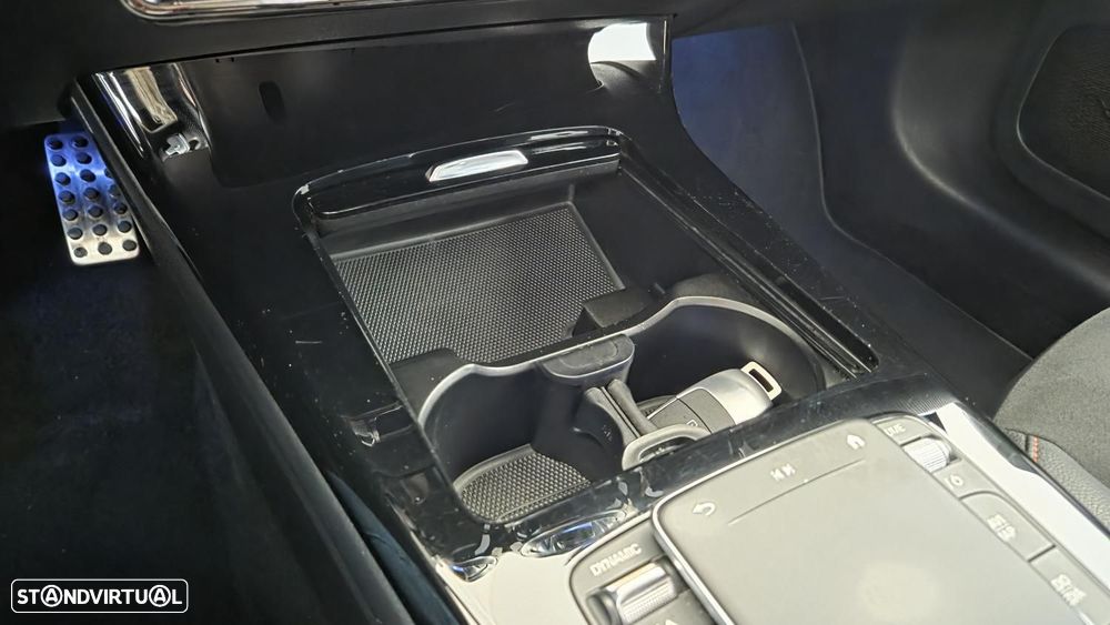 Mercedes-Benz A 250 e AMG Line - 17