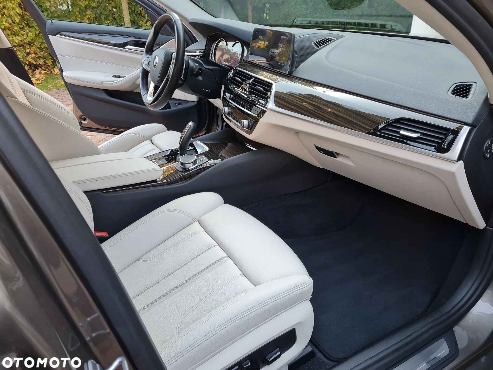 BMW Seria 5 520d xDrive Luxury Line sport - 6