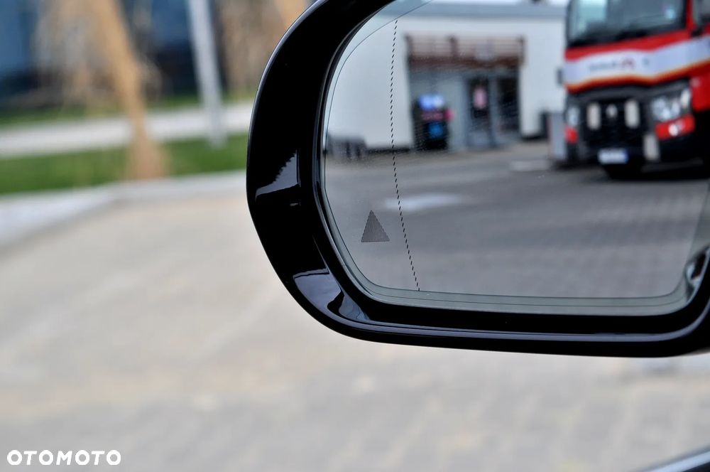 Mercedes-Benz Klasa E 200 9G-TRONIC Avantgarde - 16