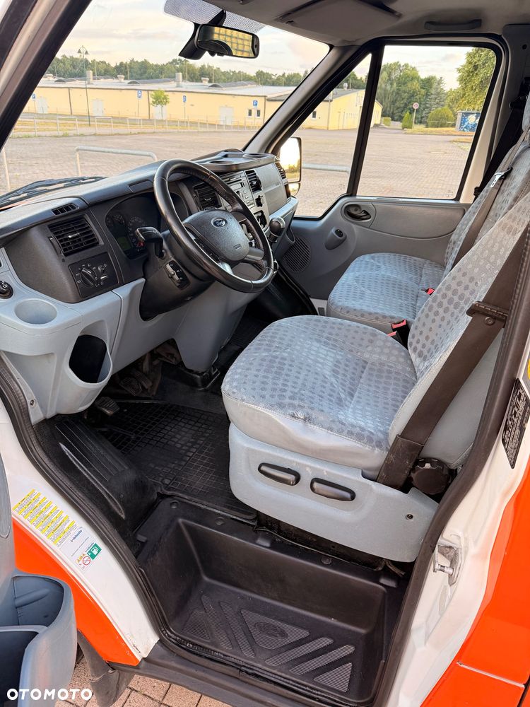 Ford Transit - 19