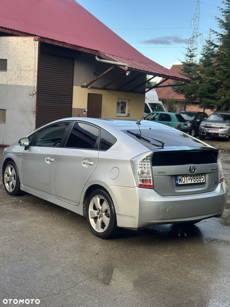 Toyota Prius - 5