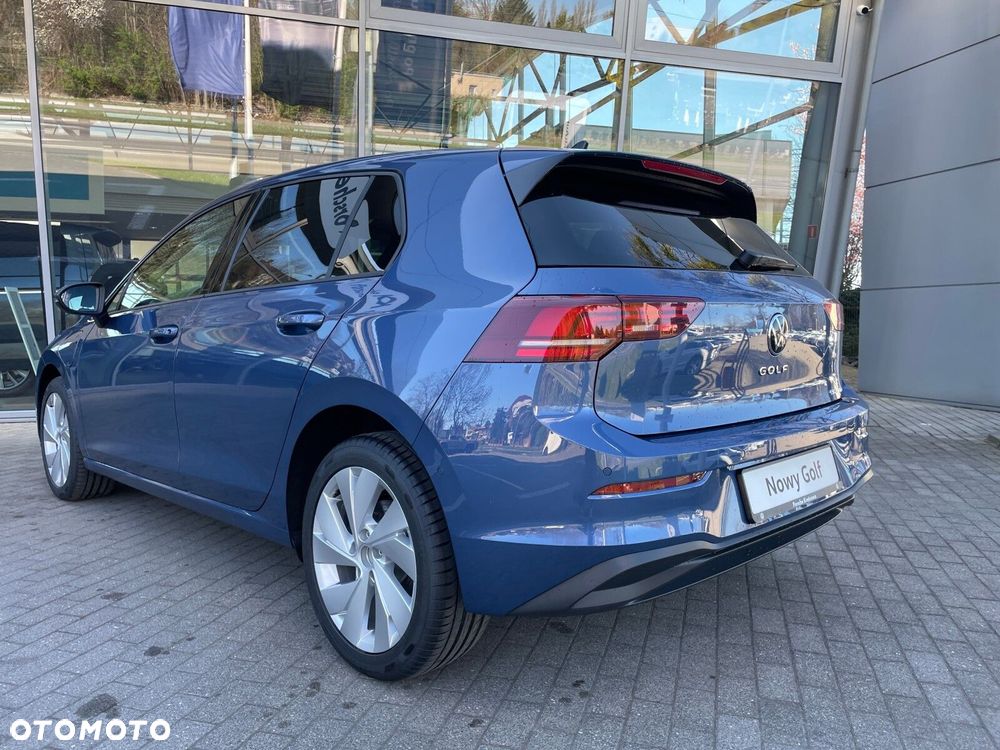 Volkswagen Golf - 6
