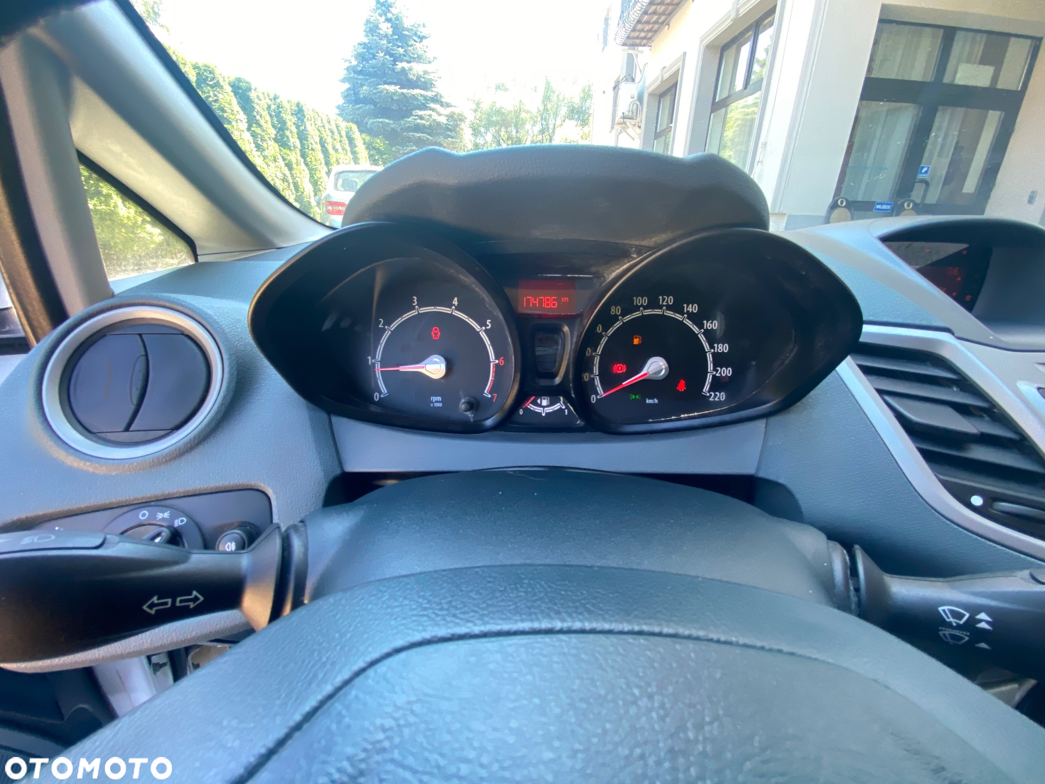 Ford Fiesta 1.25 Ambiente - 12
