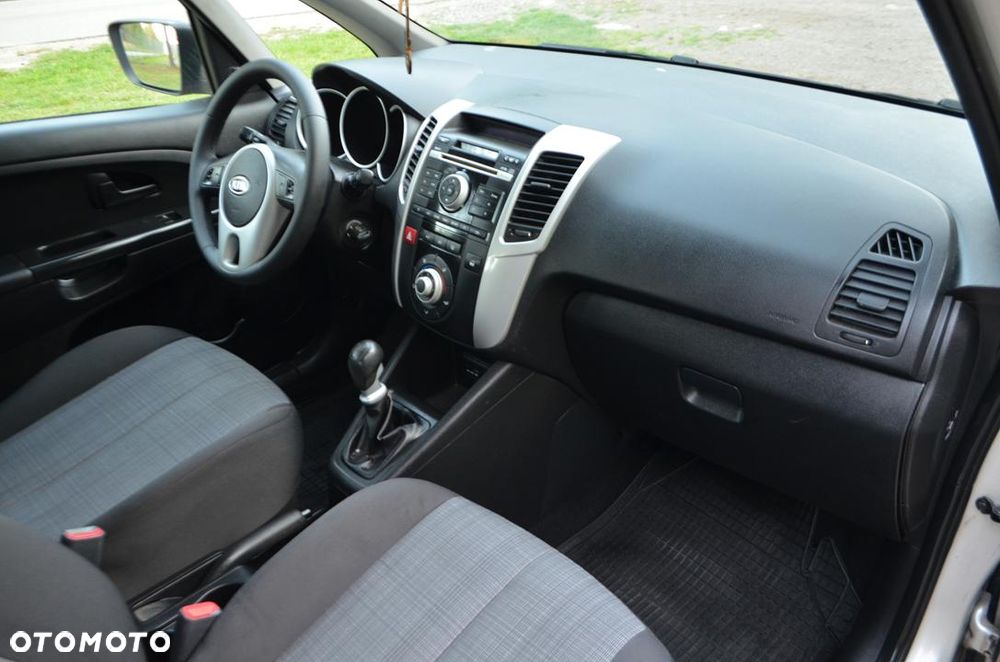 Kia Venga - 26
