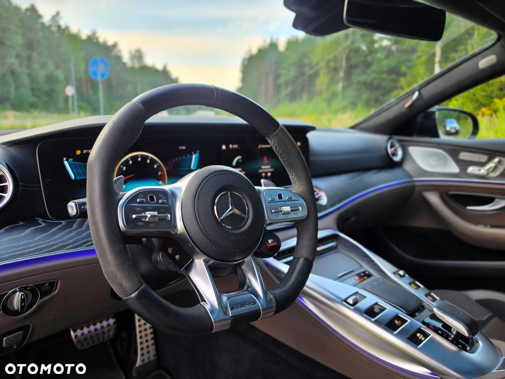 Mercedes-Benz AMG GT 53 4Matic+ 4D Speedshift TCT 9G - 35