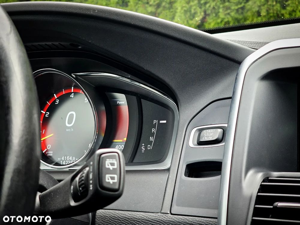 Volvo XC 60 T6 AWD Momentum - 30