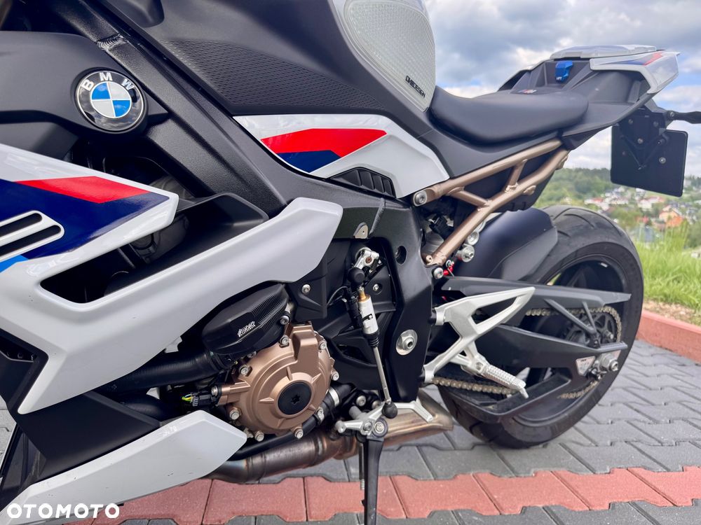BMW S - 2