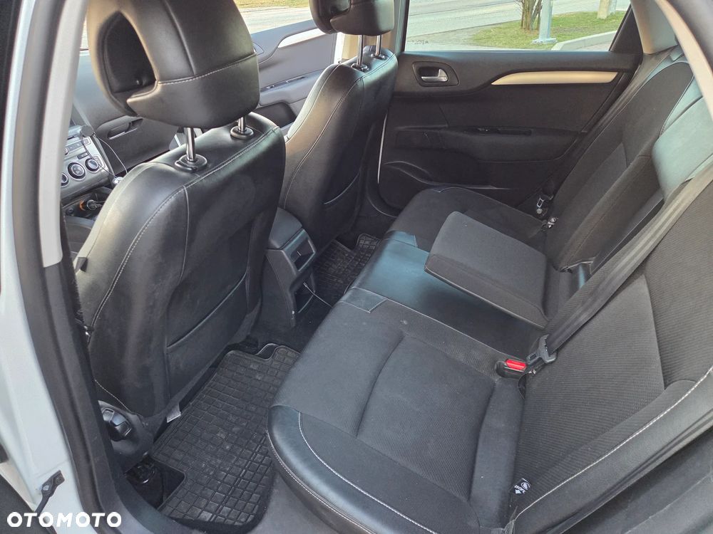 Citroën C4 1.6 HDi Exclusive - 8