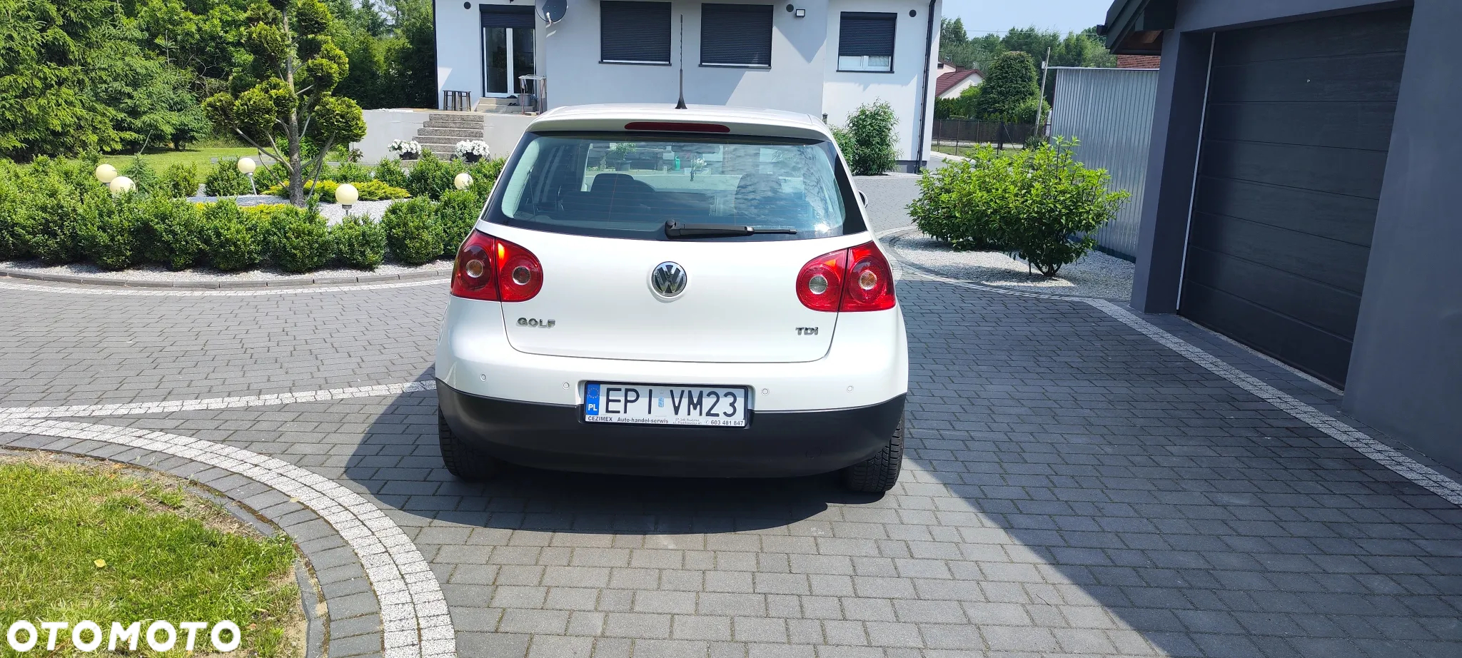 Volkswagen Golf - 10