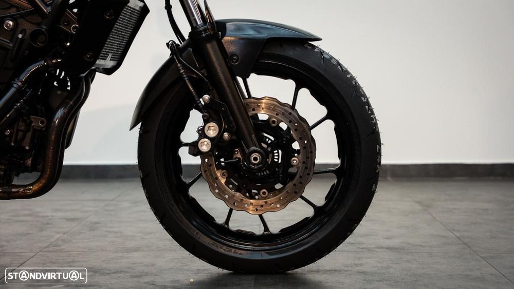 Yamaha MT-07 . - 13