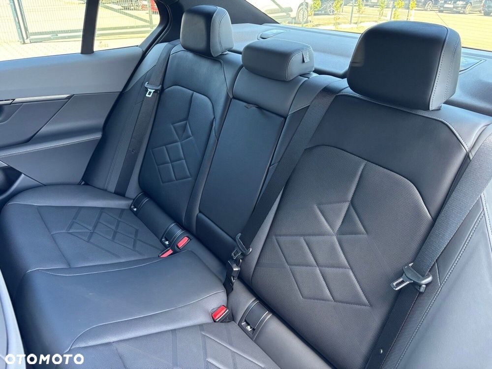 BMW Seria 5 520d xDrive mHEV M Sport - 18
