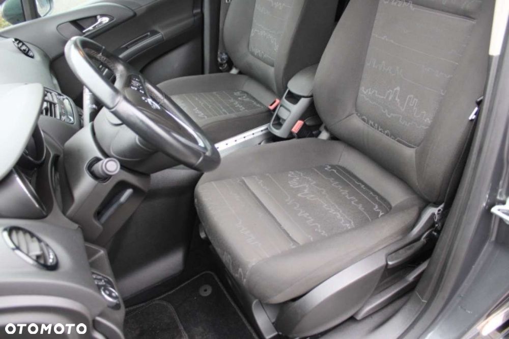 Opel Meriva - 33