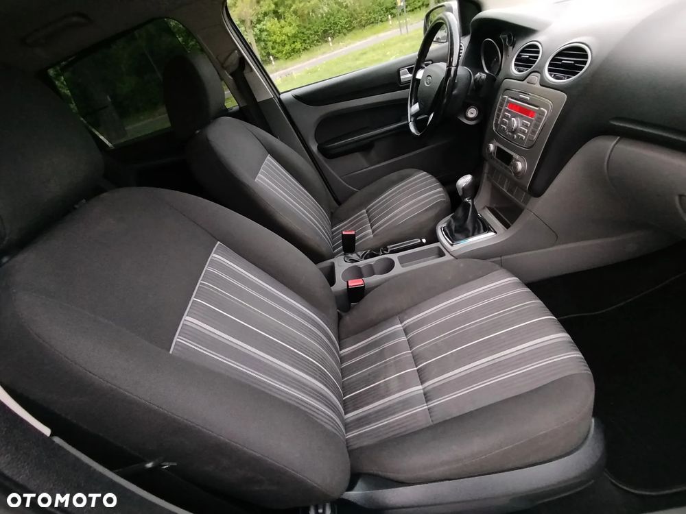 Ford Focus 1.6 TDCi DPF Titanium - 15