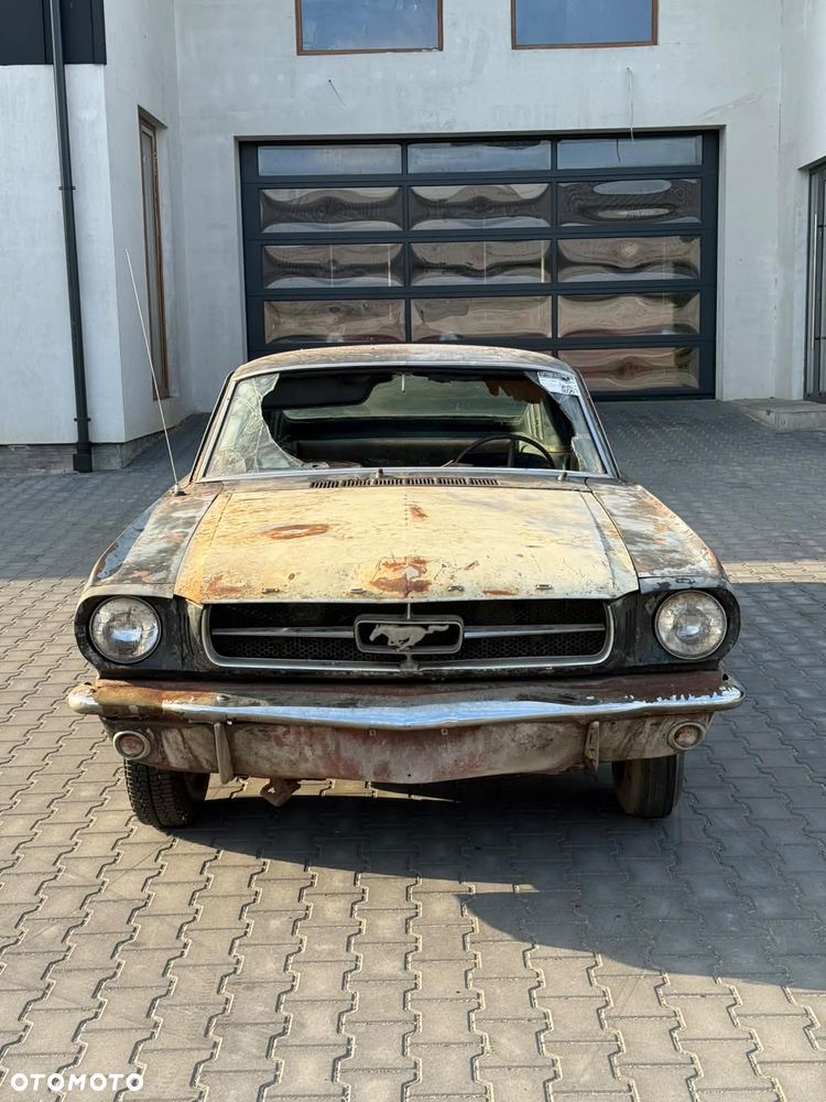 Ford Mustang - 4