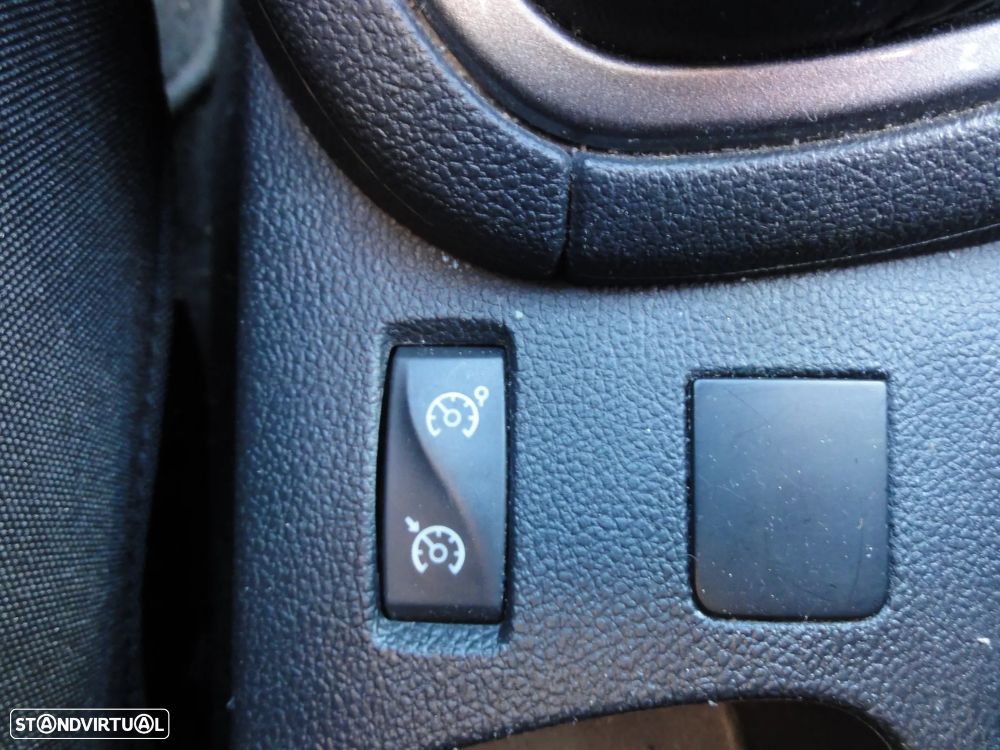 Renault Clio Sport Tourer 1.5 dCi Limited EDition - 19