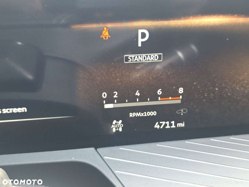Infiniti QX80 - 12