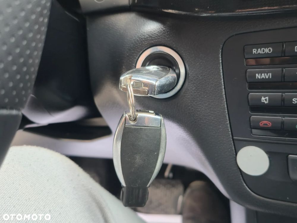 Mercedes-Benz Klasa B 180 CDI (BlueEFFICIENCY) 7G-DCT - 31